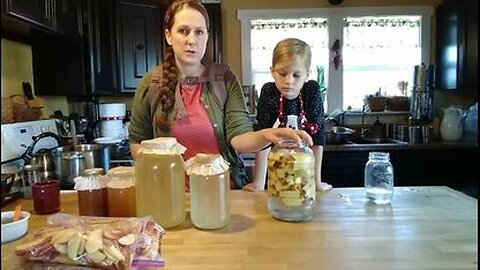 Apple Scrap Vinegar ~ When Your Storage Apples Go Soft - Three Rivers Homestead