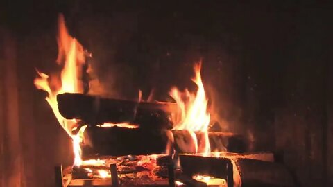 9 Hours of the perfect fireplace | Snap, crackle, pop fireplace sounds | Relaxing ambiance