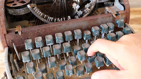 Test of a REMINGTON Restored Typerwriter (ASMR))