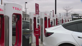 EV charging infrastructure lagging, highlighting need for public-private partnerships