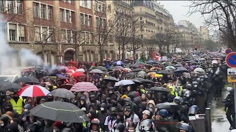 MASSIVE Protest in France Against Vaccine Mandates
