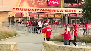 Chiefs fans comfortable attending game after players' COVID-19 diagnoses