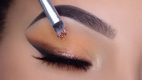 SOFT GLITTER Smoked Winged Liner Tutorial