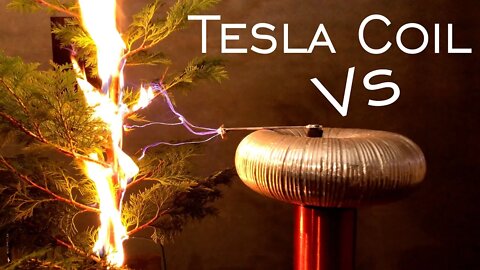 TESLA COIL VS : CHRISTMAS TREE (250,000 volt BATTLE!)