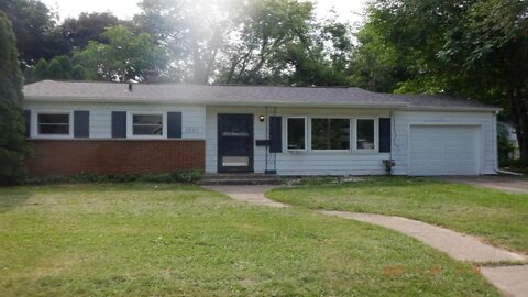 1323 Coolidge Ave Kalamazoo MI 49006 3 bedroom home for sale with pool Presented by Richard Stewart