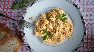 SPICE UP your scrambled eggs | Cheesy eggs