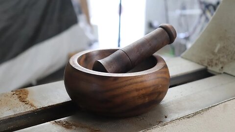 Wood Turning Mortar & Pestle with my Wife! - Beginner Woodturning Project