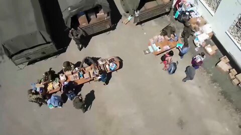 Humanitarian aid is brought to Pervomaysk, LPR, by Russian servicemen