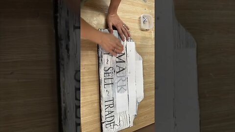You Won't Believe How Easy this is / Salvage Wood Sign Hack