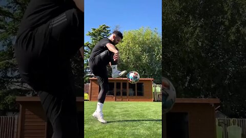 CRAZY FOOTBALL SKILL MOVE 😳⚽️✨ | Jeremy Lynch #Shorts