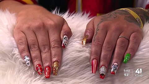 'I’m trying to step out of the box': Nail tech crafts extravagant Chiefs set ahead of season opener