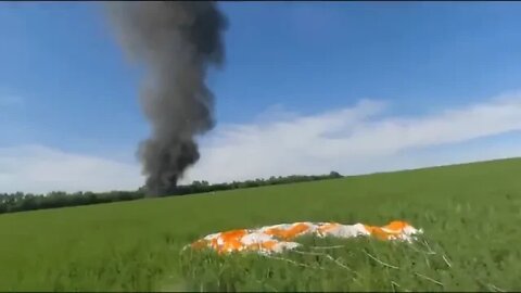 Russian Su 25 was hit by a missile and Russian pilot had to ejecting from the plane.