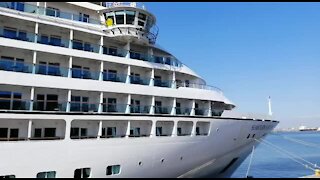 SOUTH AFRICA - Cape Town - The Seabourn Sojourn Cruise Liner (Video) (pcn)
