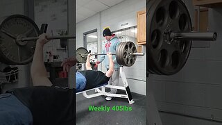 My weekly 405lbs Raw Bench, Crazy 🤪 old man