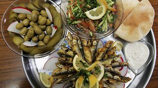 Study Links Mediterranean Diet To Health Benefits In Older People