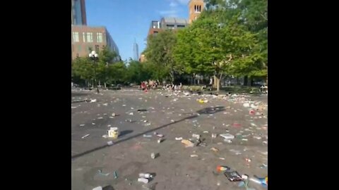 New York: Washington Square Park filled with trash after yesterday's gay pride