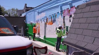 Greeting From East Lansing mural underway