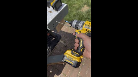 Power tools, dewalt lThe Dewalt installation