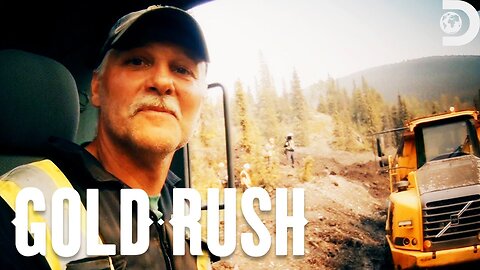 66 Ton Rock Truck gets STUCK! Gold Rush Discovery