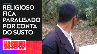 Onça aparece enquanto pastor prega em área de mata; assista