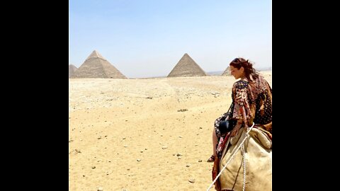 🌍🐪 I Got my Pregnant Wife to Ride a Camel!