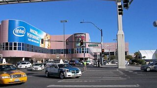 Las Vegas to open first large-scale drive-through vaccine clinic