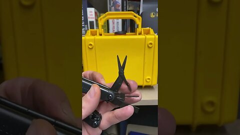 LEATHERMAN WAVE PLUS Multitool -first time opening.