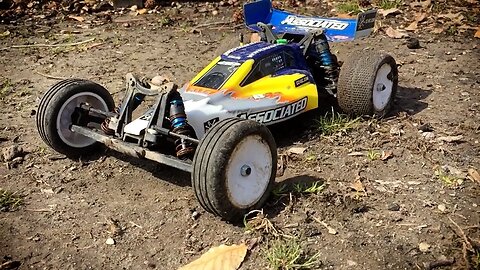 Team Associated RC10B4.2 In Slow Motion With iPhone 6