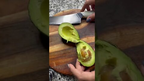 Avocado seeds #keto #avocado #lowcarb #lchf #kitchenhacks #Shorts