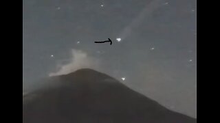 UFO Visits Mexican Volcano