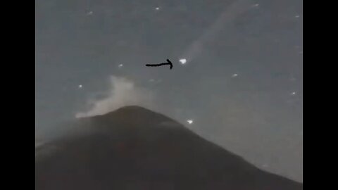 UFO Visits Mexican Volcano