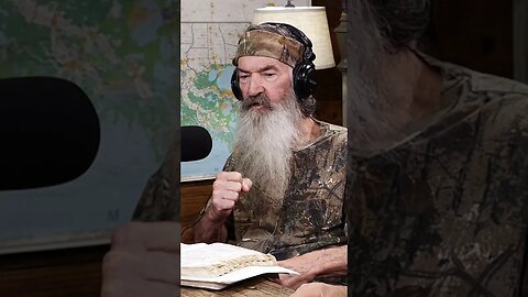 Phil Robertson Will TRY to Love Someone, Even if They Hit Him