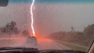 Lightning strikes highway and scares drivers