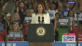 Kamala Gets Visably Angry At A Heckler