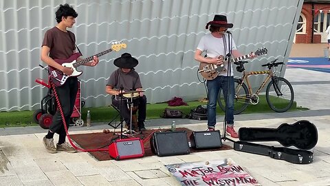 "Burning Benches" an Original Song by Major Brain The Wispy Haze Busking at Brighton Beach!