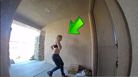 camera takes up woman in bra that steals packs of amazon
