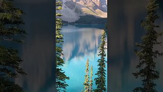 🏞️ Moraine Lake - Bucket List Destination