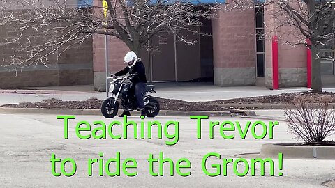 2022 Honda Grom-Teaching Trevor to ride the Grom