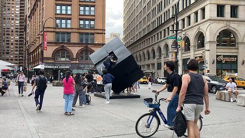 Astor Place & The Cube