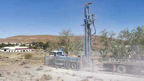 SOUTH AFRICA - Cape Town - Borehole drilling at Laingsburg Clinic (Video) (vYJ)