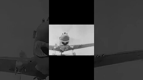 em 1942, Birmânia. Curtiss P-40 Tomahawks do American Volunteer Group. #war #guerra #historia #ww2