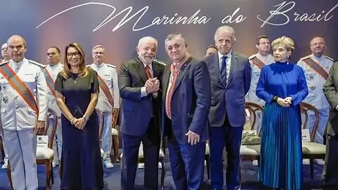 Militares se enfurecem com medalhas da Marinha a líderes da ditadura lula