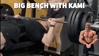 Big Bench with Kami - 395lbs for 2 Reps! - FULL VOICEOVER AND EXPLANATION
