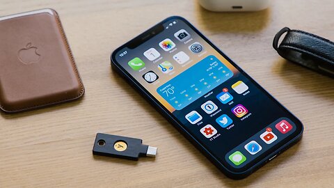 my NEW everyday carry TECH (YubiKey review)