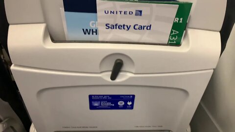 Can You Work on a Laptop in United Airlines Economy Coach Class Seating?