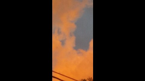 📣😳👀🙄Strange orange pink clouds floating east over 📣😳🙄👀