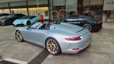 Startup Porsche 991 Speedster (manual!) with gold details and Ferrari SP2 Monza Fairmont F1 curve