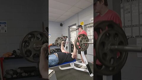 275lbs for reps, Crazy old man