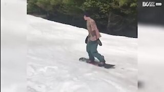 Aussi habile sur un snowboard qu'un skateboard!