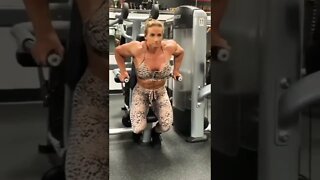 Strong Bodybuilding Girl Motivational Back Shoulder Workout at Gym #shorts